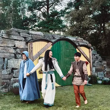 Hobbit Cabin thumbnail 5