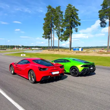 Kjør Ferrari på racerbane thumbnail 19