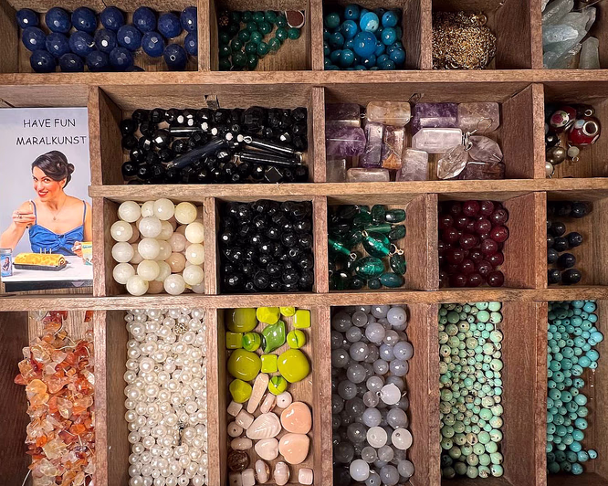 Smykker, sips & sjokolade