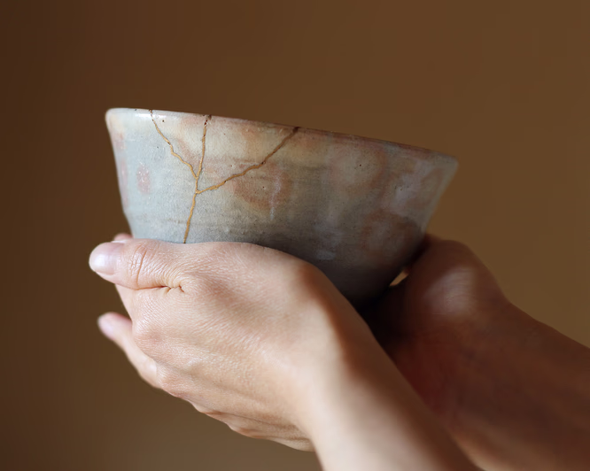 Lag Kintsugi gullkeramikk