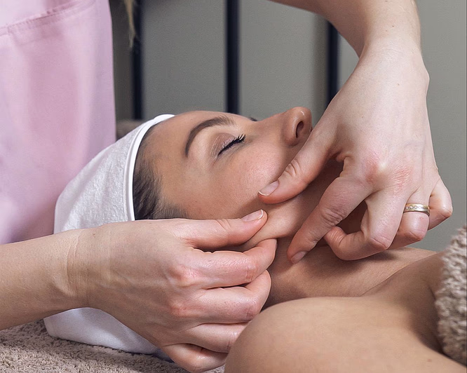 Økologisk ansikstbehandling