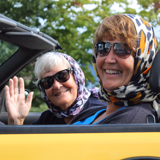 Kjør Vintage Cabriolet halvdag - image 3