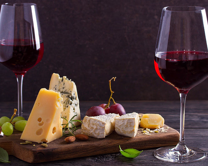 Vin- og ostekveld for to