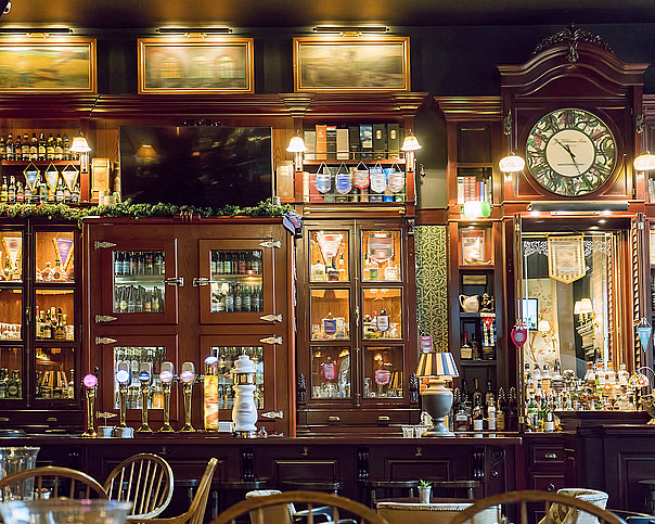 En kveld på whiskybar for to