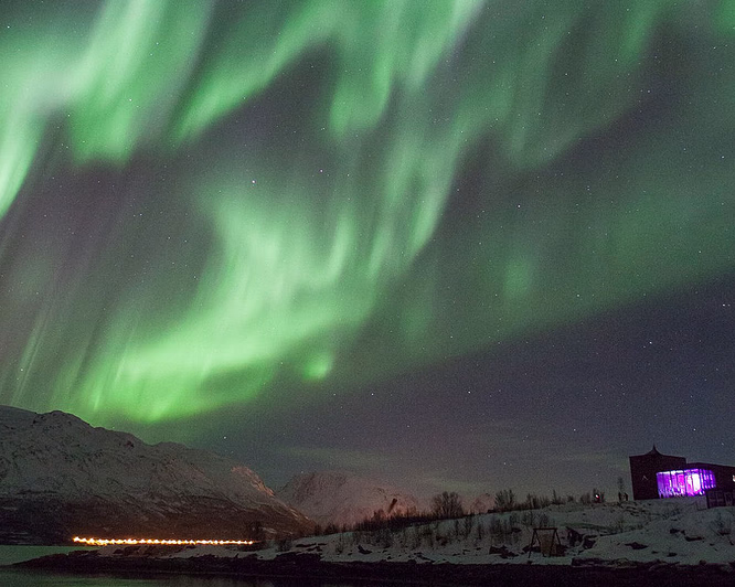 Arctic fjordcabins & destilleriomvisning