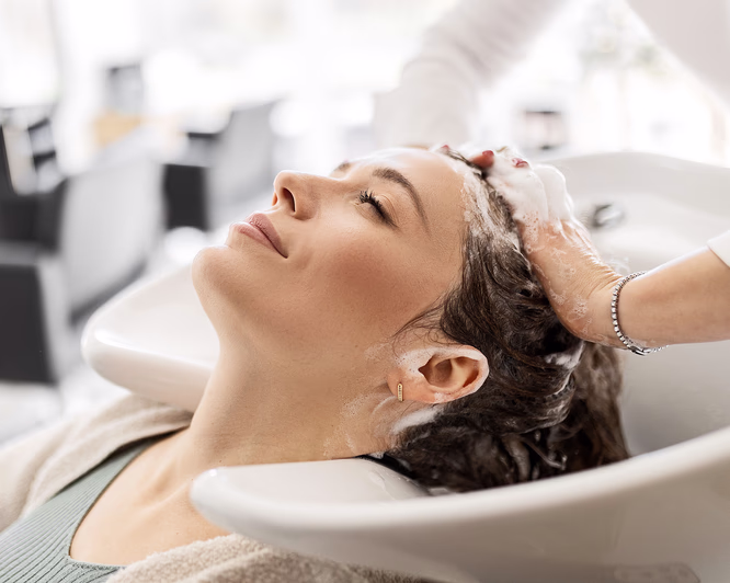 Besøk hos damefrisør