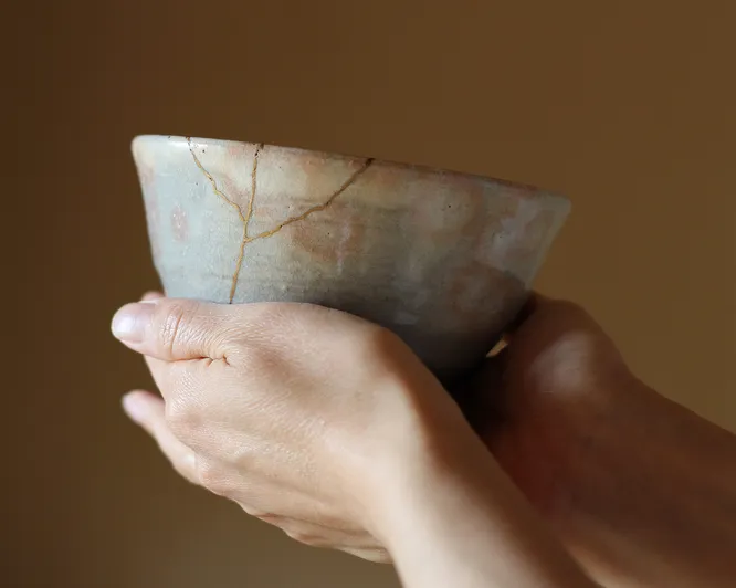 Lag Kintsugi gullkeramikk