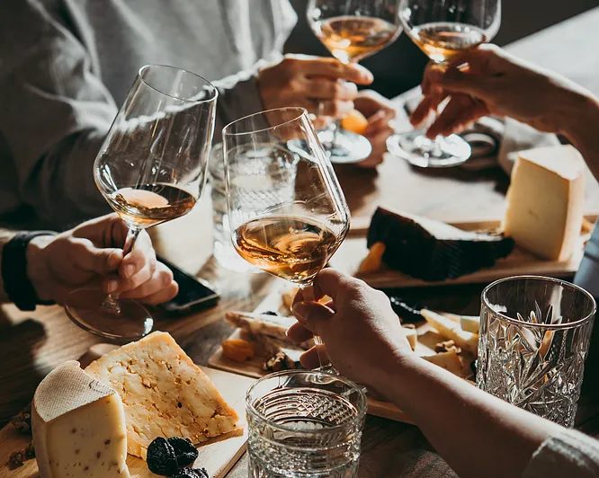 Vinsmaking med ost og spekemat