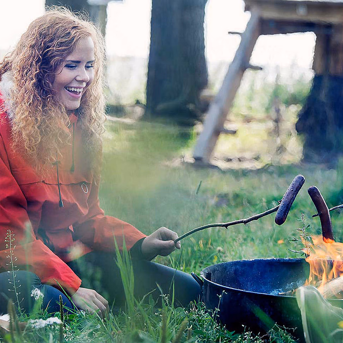 Svevetelt med gapahuk og grill