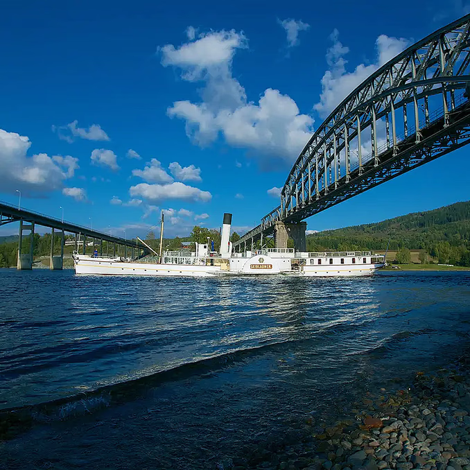 Hjuldamper med middag