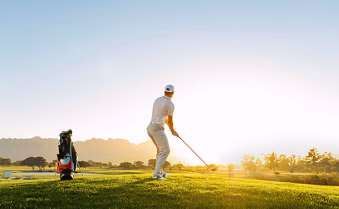 Hotellovernatting med golfpakke