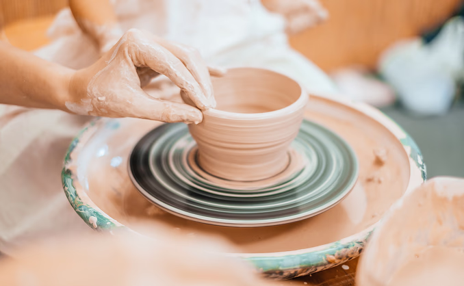 Keramikkurs i grunnleggende dreieteknikk
