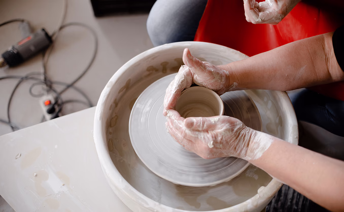 Keramikkurs i grunnleggende dreieteknikk