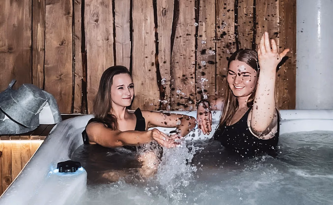Spa, massasje, sauna & jacuzzi for to