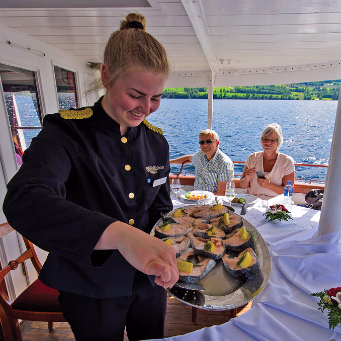 Hjuldamper med middag