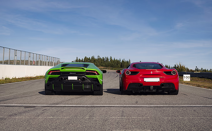 Kjør Lamborghini & Ferrari på racerbane