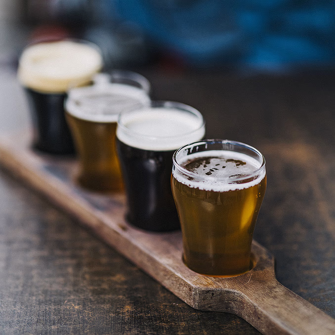 En kveld med håndverksøl for to