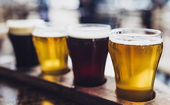 En kveld med håndverksøl for to