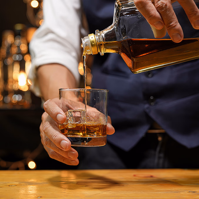 En kveld på whiskybar for to