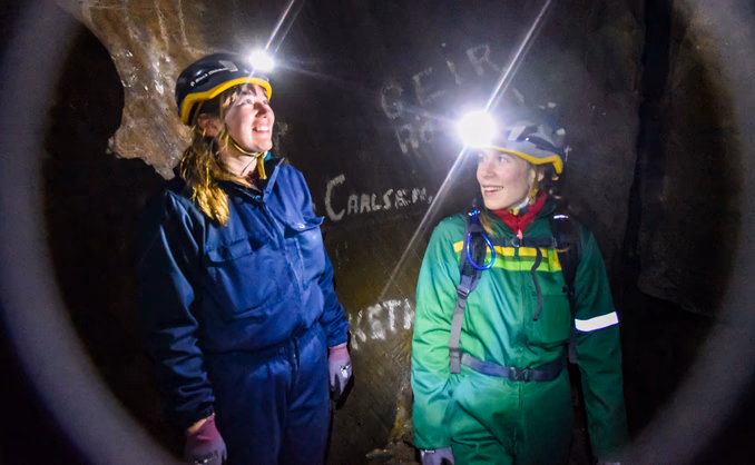 Grottetur i Øyfjellgrotta
