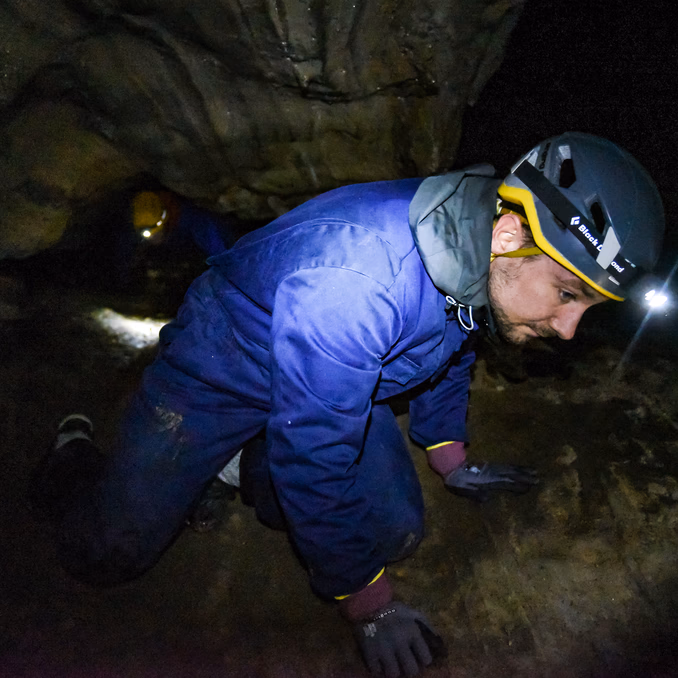 Grottetur i Øyfjellgrotta