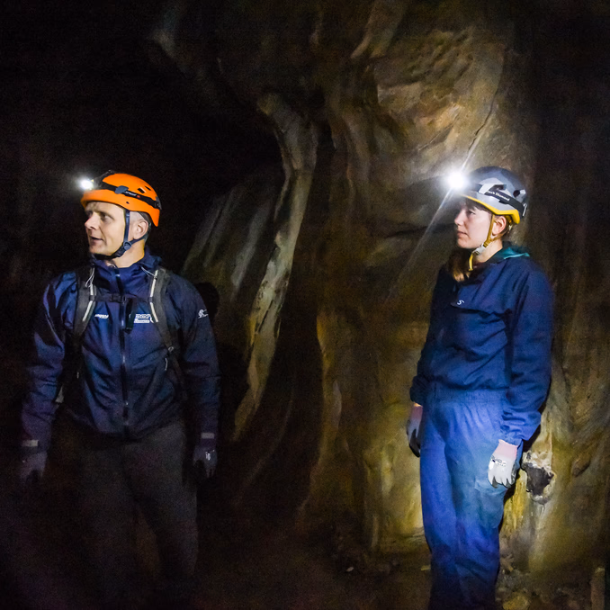 Grottetur i Øyfjellgrotta