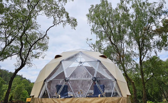 Dome, jacuzzi & sauna