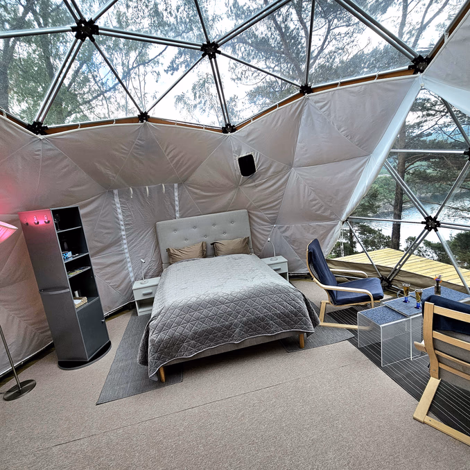 Dome, jacuzzi & sauna