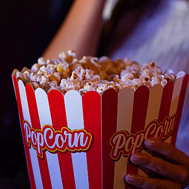 VIP Kino med popcorn og brus