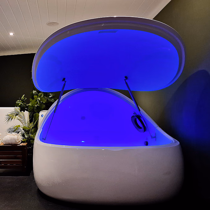 Floating, jacuzzi, sauna & isbad for to