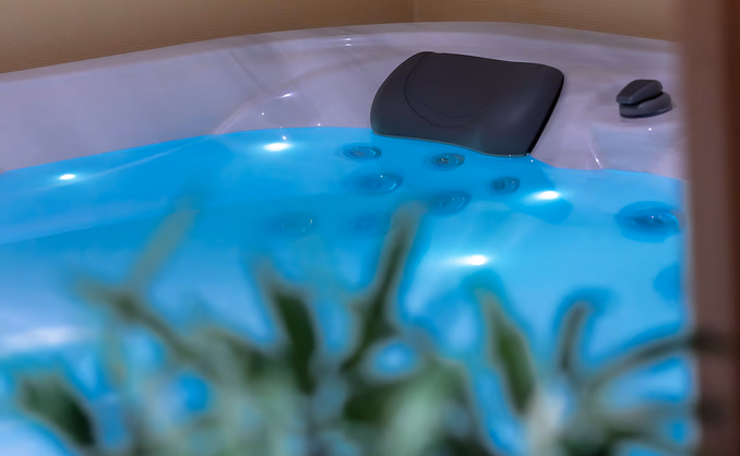 Floating, jacuzzi, sauna & isbad for to