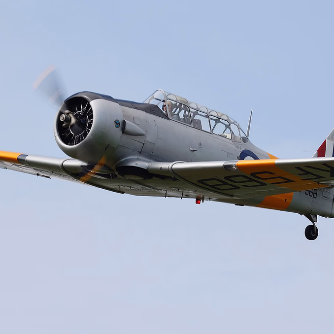 Flytur med Harvard veteranfly