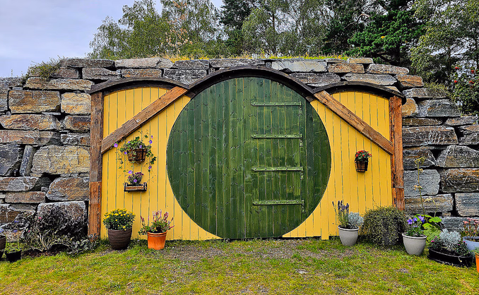Hobbit Cabin