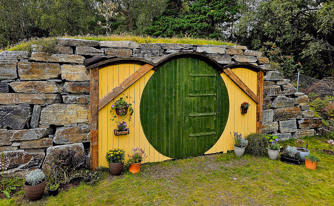 Hobbit Cabin