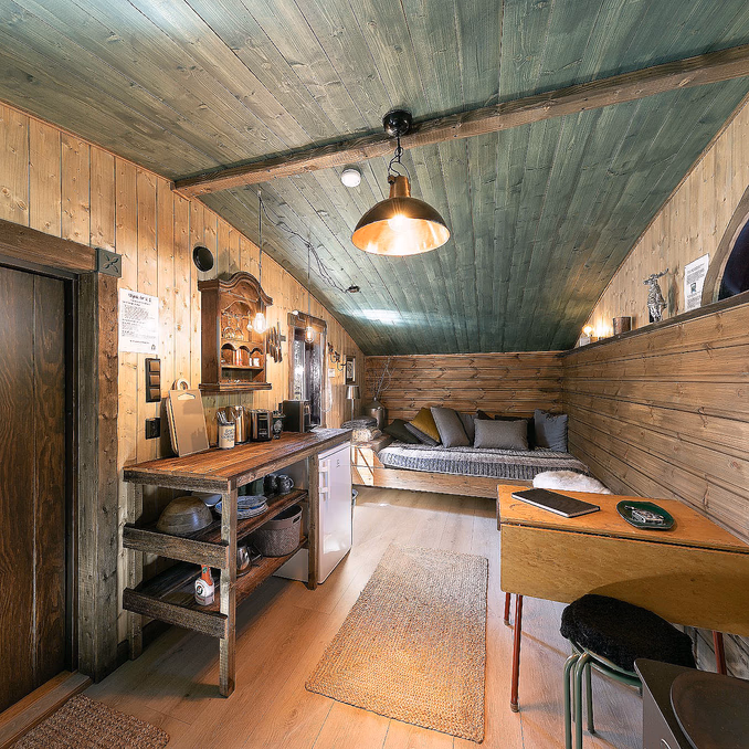 Hobbit Cabin
