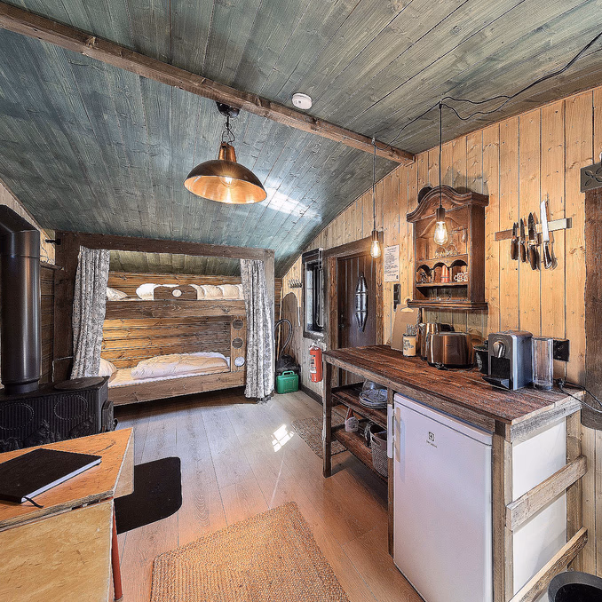 Hobbit Cabin