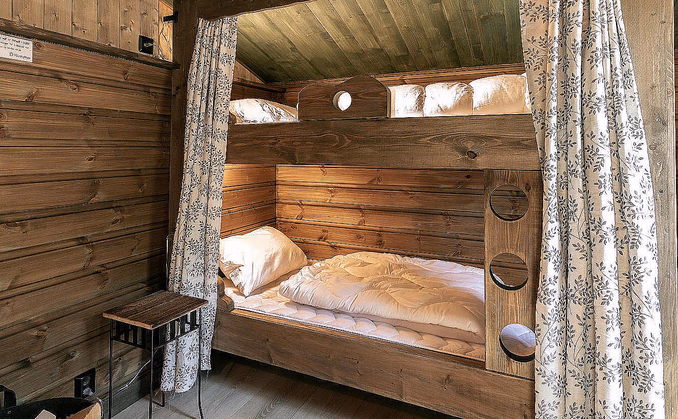 Hobbit Cabin