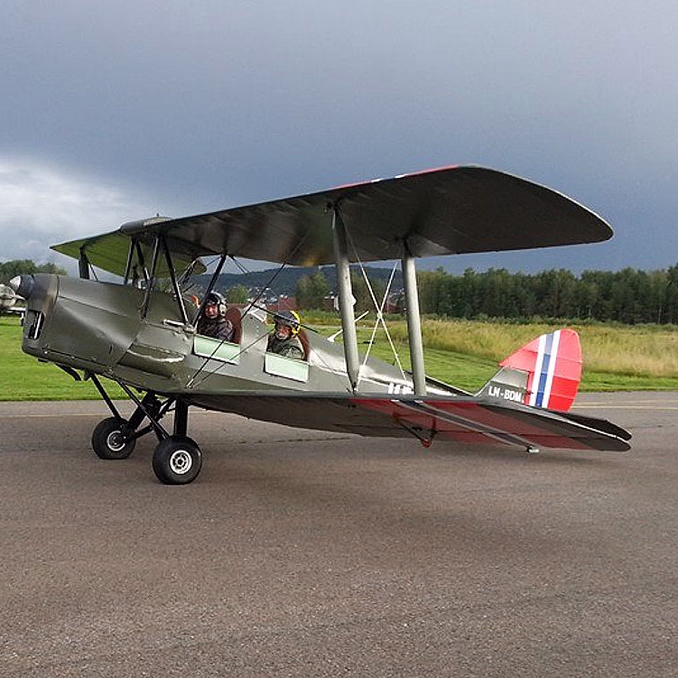Opplevelsesflyving med Tiger Moth
