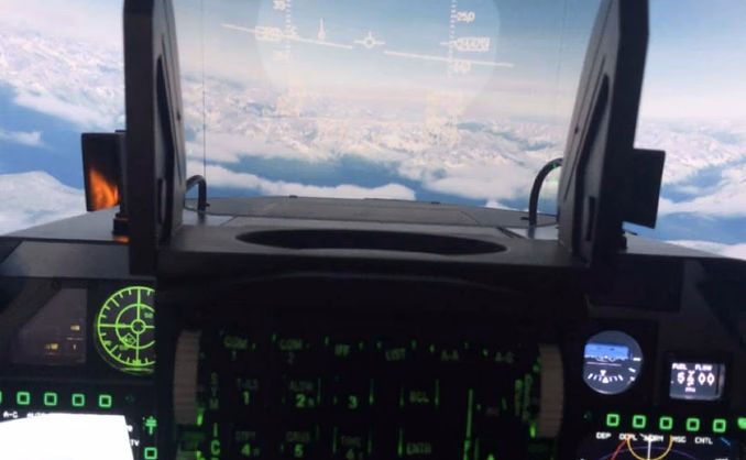 Virtuell F-16 pilot for en dag