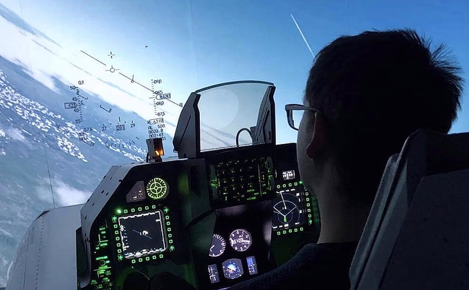 Fly F-16 simulator