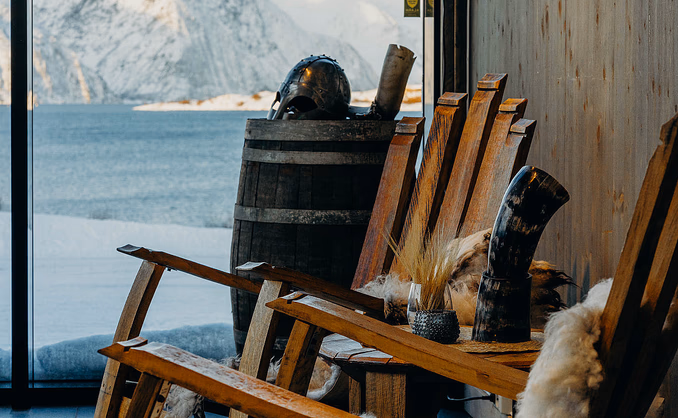 Arctic fjordcabins & destilleriomvisning