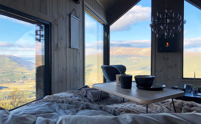 Natt i fjelltopphytte