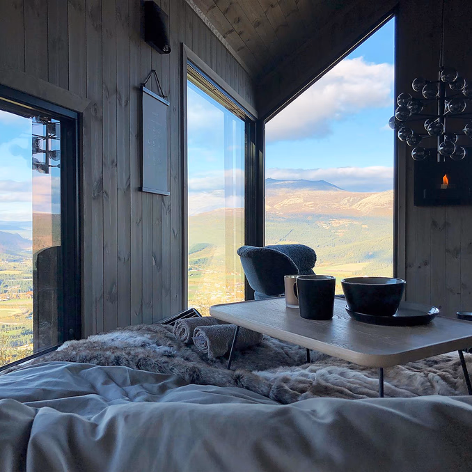 Natt i fjelltopphytte