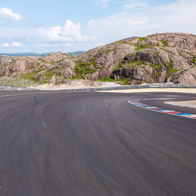 Kjør BMW på racerbane