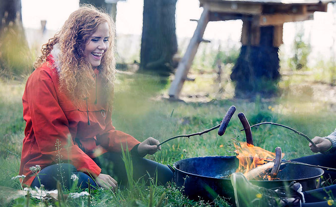 Svevetelt med gapahuk og grill