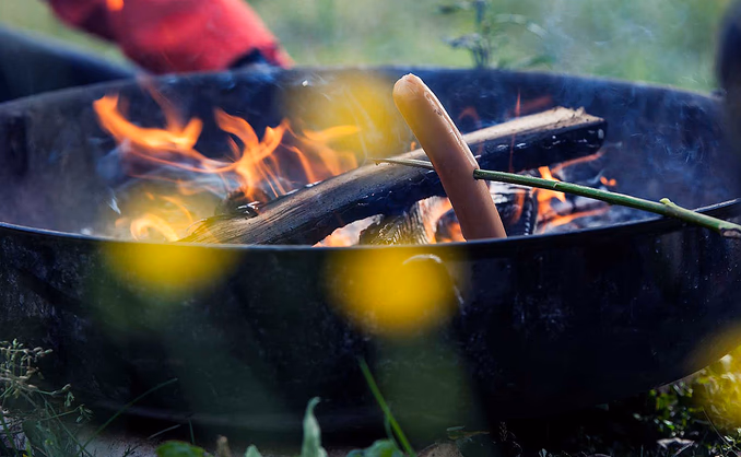 Svevetelt med gapahuk og grill
