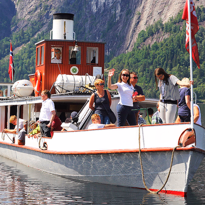 Familiecruise på dampskip