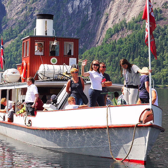 Cruisetur med dampskip