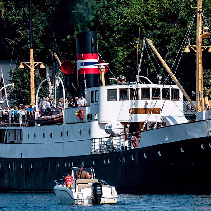 Cruisetur med dampskip