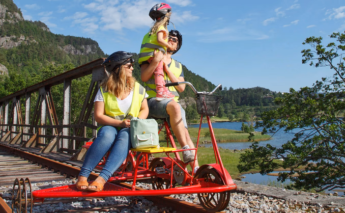 Elektrisk dresintur for familien